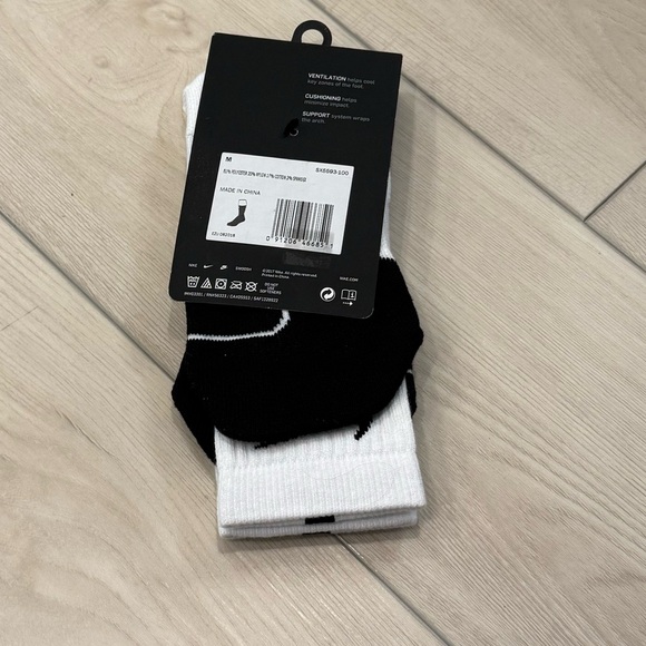 Nike Elite Socks - Picture 2 of 2